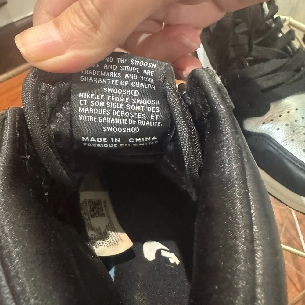 2021 Wmns Air Jordan 1 Retro High OG ‘Silver Toe'